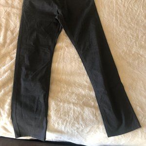 Michael Kors "Parker" slim fit 30x30 mens slacks